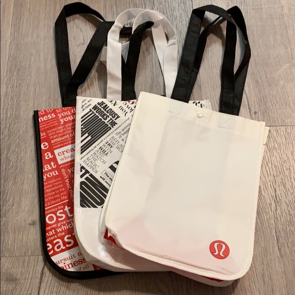 Set of 3 small lululemon shopping bags